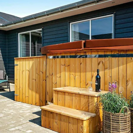 Vakantiehuis Holiday Xxxiv *